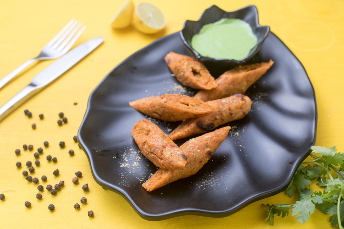 Bhukkad Balak Reviews: Sadak Chaap, Karama, Dubai